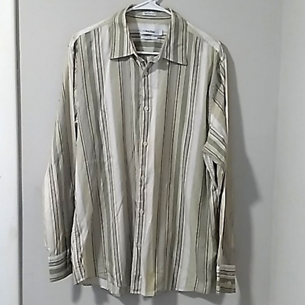 Calvin Klein Mens Button Down. Sz Large